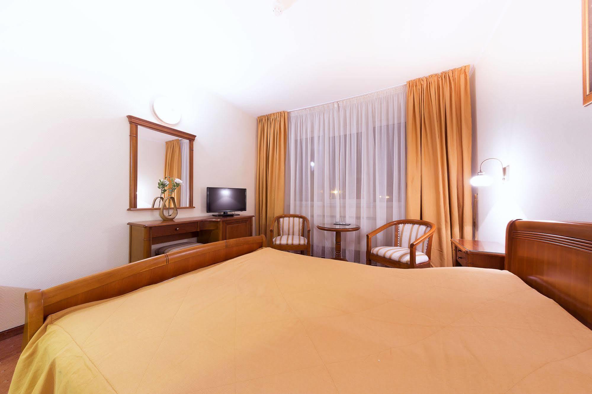 Hotel Transilvania Alba Iulia Dış mekan fotoğraf