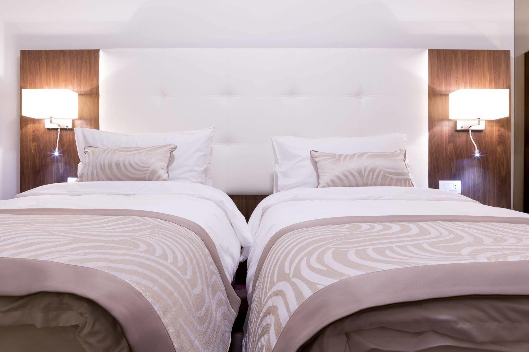Hotel Transilvania Alba Iulia Dış mekan fotoğraf