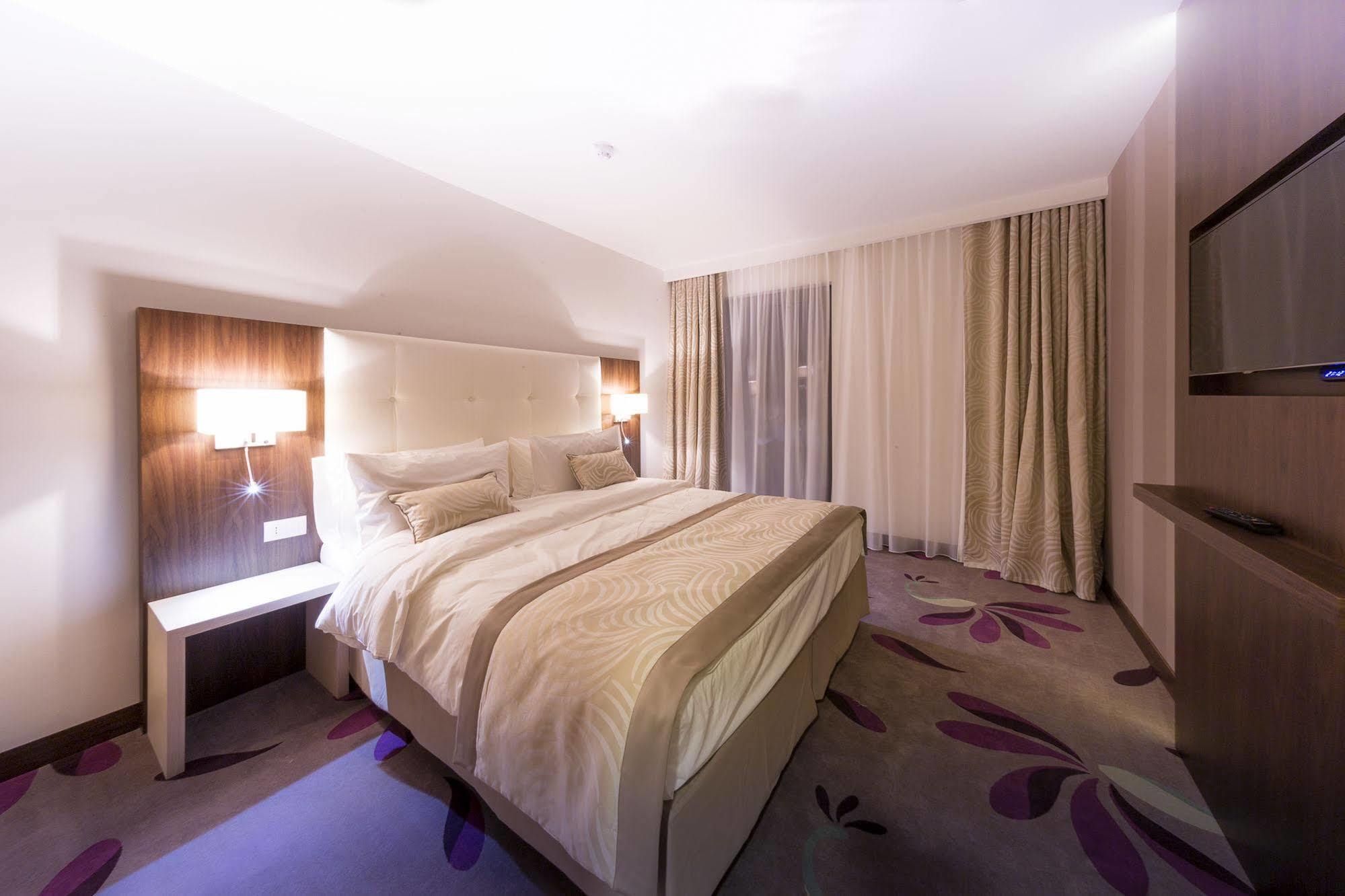 Hotel Transilvania Alba Iulia Dış mekan fotoğraf
